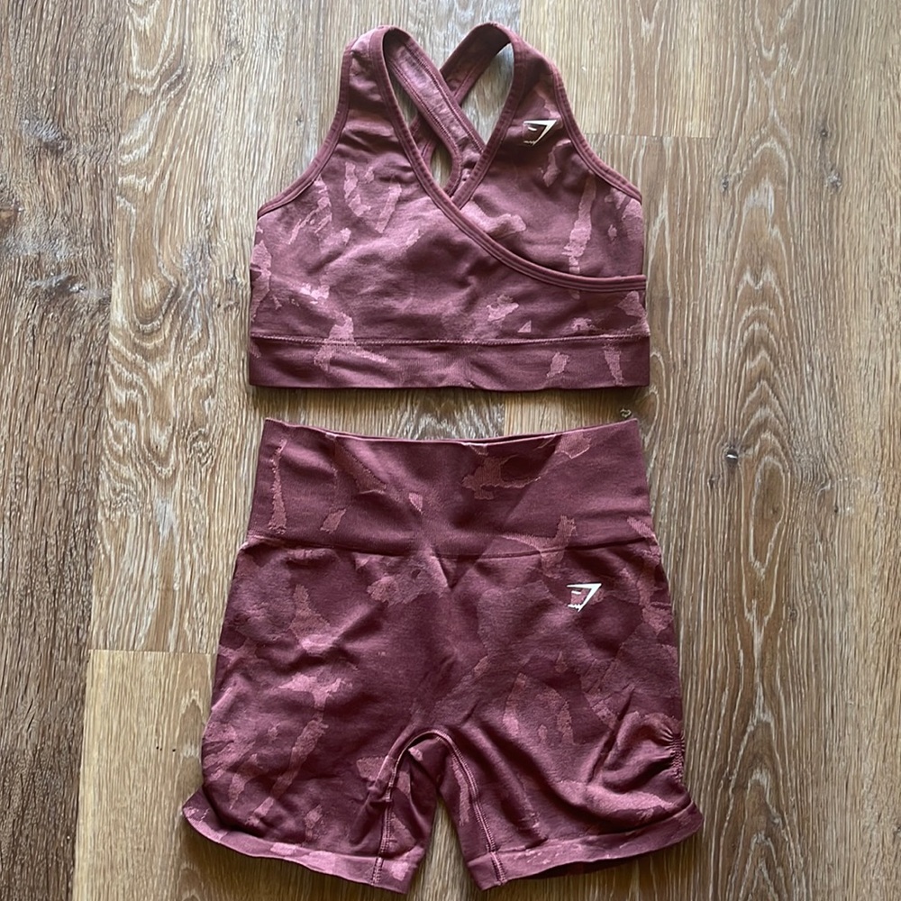 Gymshark Adapt Camo Seamless Gym Set